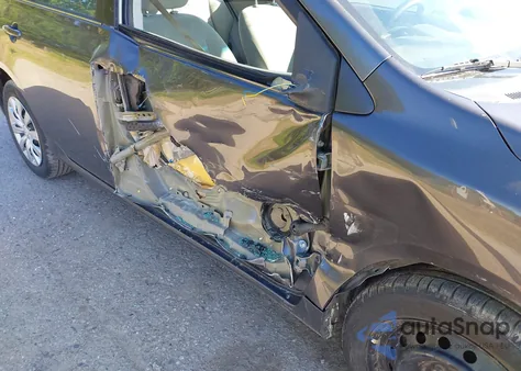 2013 Toyota Corolla Le z USA, uszkodzony, nr VIN 5YFBU4EE2DP160417